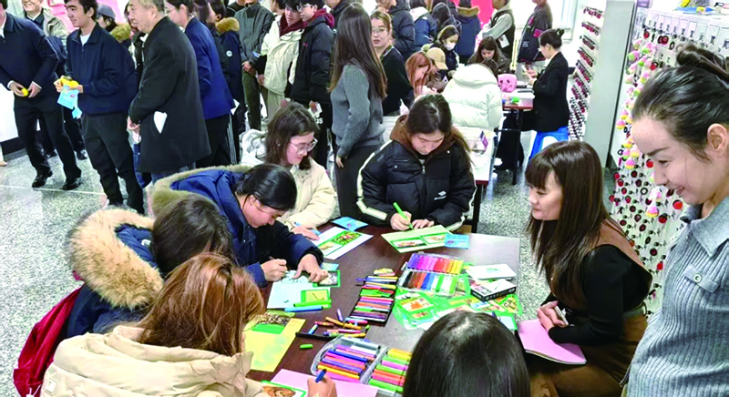 心理健康服務團隊在錦州醫科大學為學生提供形式多樣的心理服務